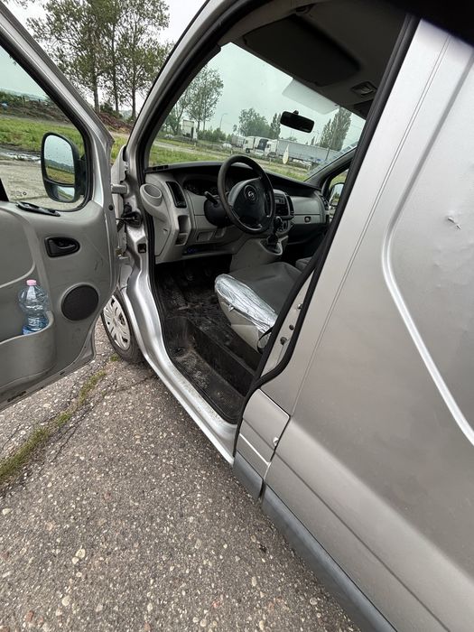 Opel vivaro 2,5 lift 195tys km! 06/07