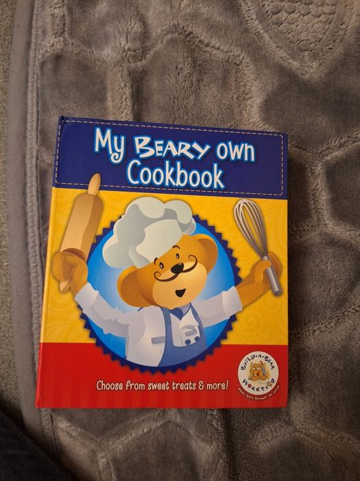 Książeczka kucharska po angielsku z foremkami