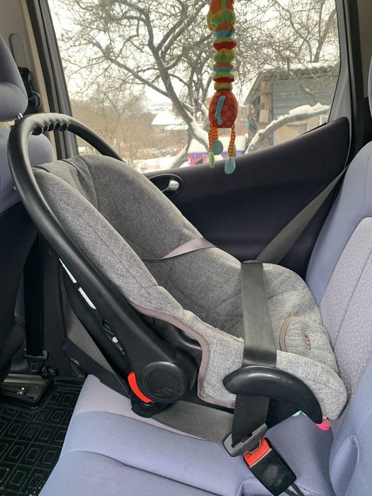 Автокрісло 0+ для новонароджених