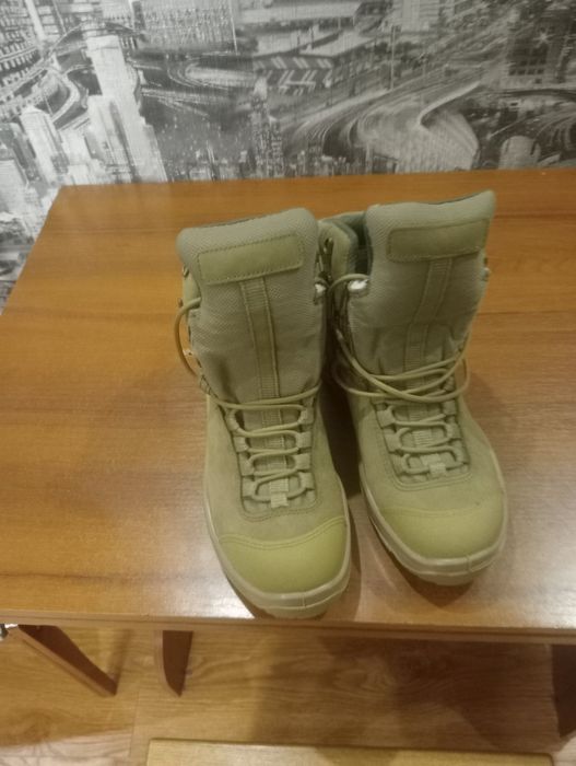 Продам взуття чоловіче/військове