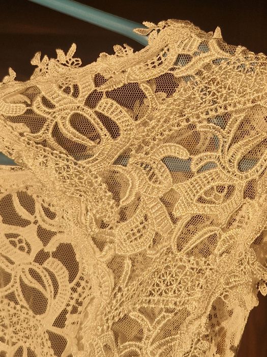 Весільна сукня біла