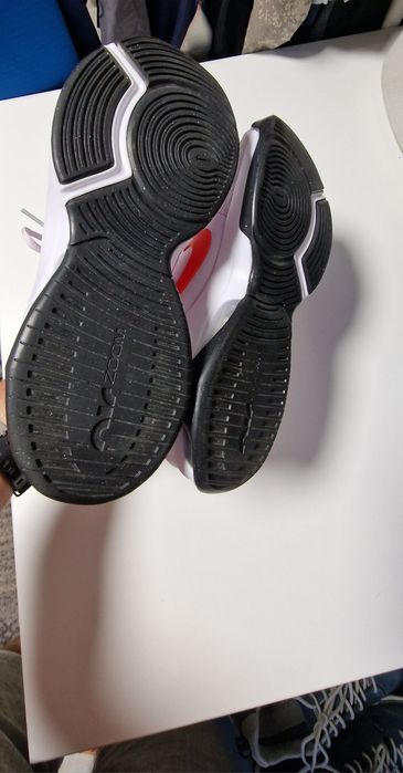 Жіночі круті кросовки  nike air zoom 40.5 розмір