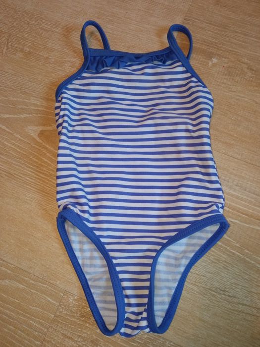 Roupinhas bebé menina 6 meses -1€