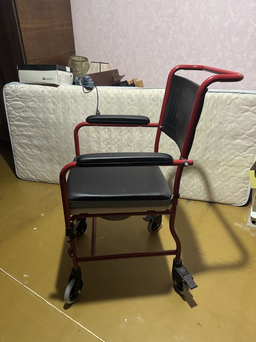 Кресло туалет , каляска туалет