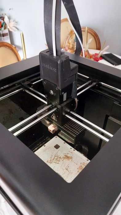 Impressora 3D zoltrax M200 Plus