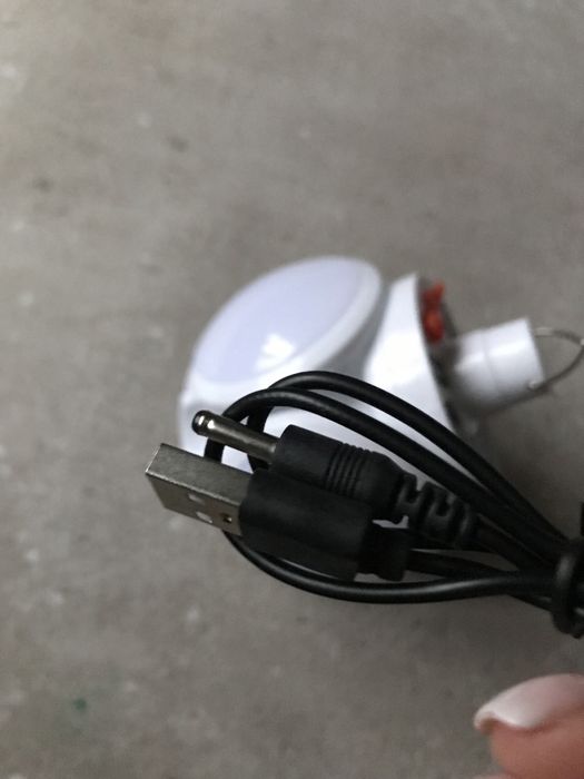 LED фонарь подвесной с крючком,  на аккумуляторе