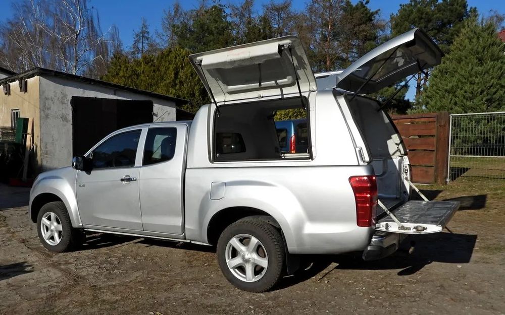 Isuzu D-Max super zadbany po dużym  serwisie Automat