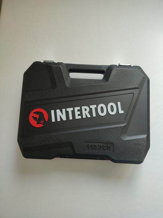 Набір інструментів 1/2" & 1/4" 110 од, 12-гранні  INTERTOOL  ET-9109