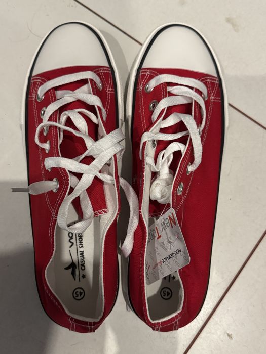 Sprzedam Trampki 45 NOWE
