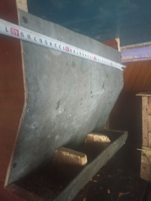 Бункерні кормушки для кроликів