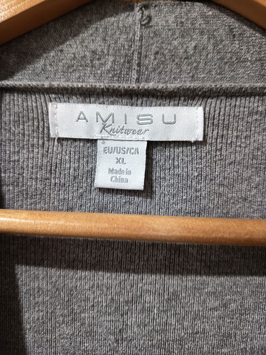 Długi sweter damski oversize