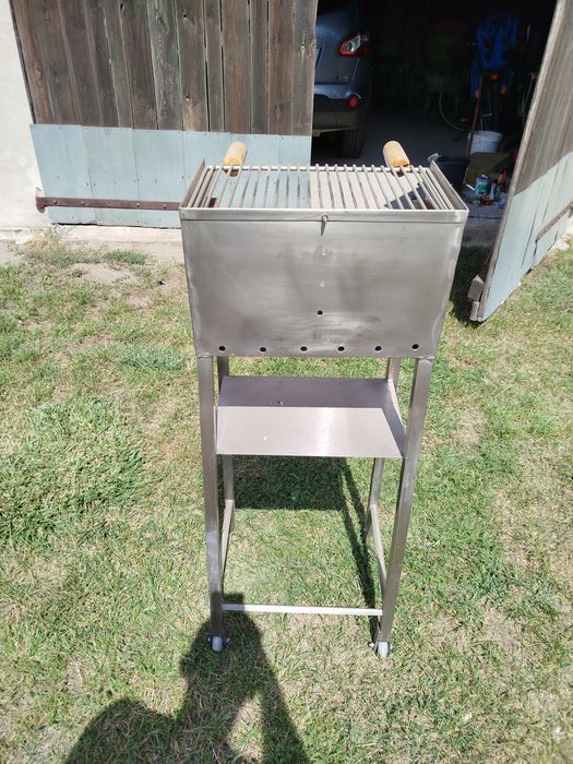 Grill ogrodowy z nierdzewki