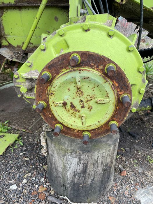 Claas Dominator 85/86/106 zwolnica napędowa przednia oryginał