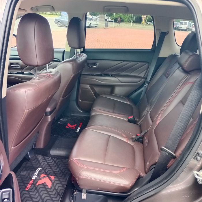 Оренда Прокат авто Mitsubishi Outlander Гібрид Кросовер Подобово м. Хмельницький