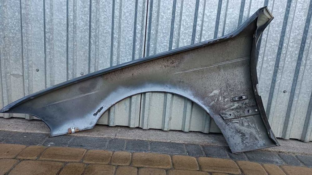 Błotnik Prawy Przód Bmw E39 sedan kombi
