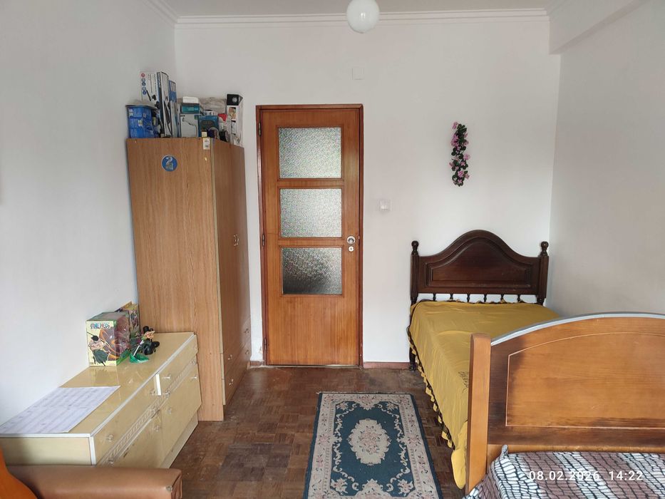 Quarto para arrendar