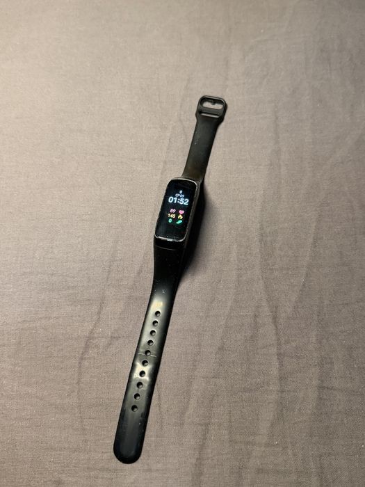 Фітнес-браслет Samsung Galaxy Fit