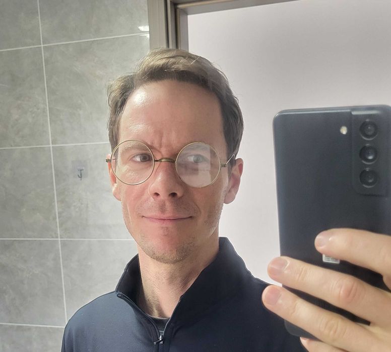 Stuletnie okrągłe okulary chińskie. Walcowane złoto 18K. Windsor.