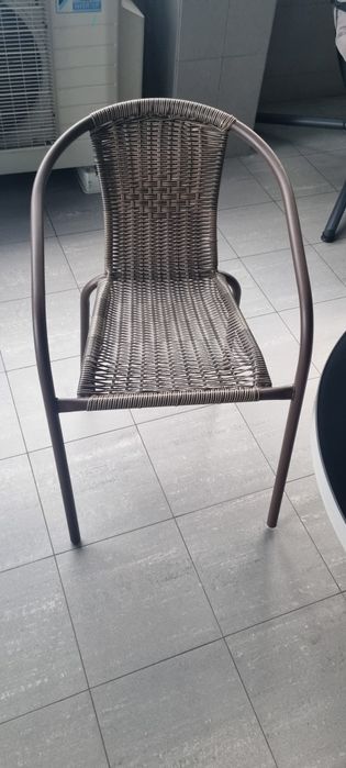 Mesa com tampo de vidro