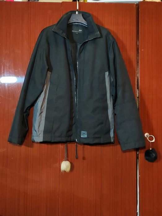 Класна чоловіча  куртка Demitechnic Jack&Jones  L