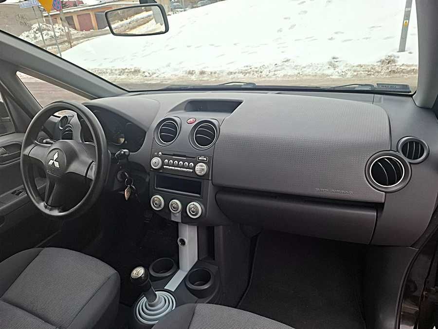Mitsubishi Colt 1.3 Benzyna, Przeb 140 tyś .km, 2 kpl. kół Wzorowy