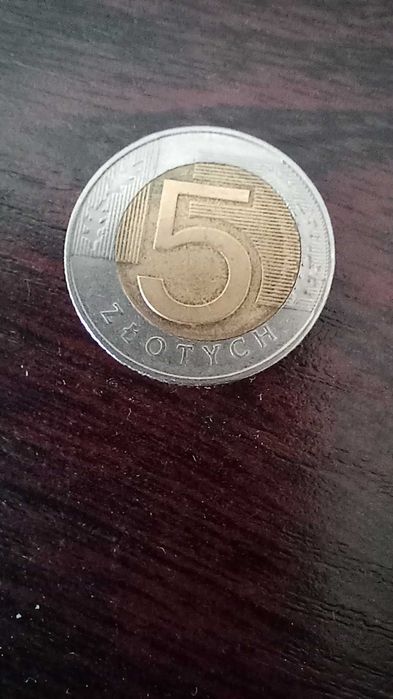 Sprzedam monetę 5 zł defekt