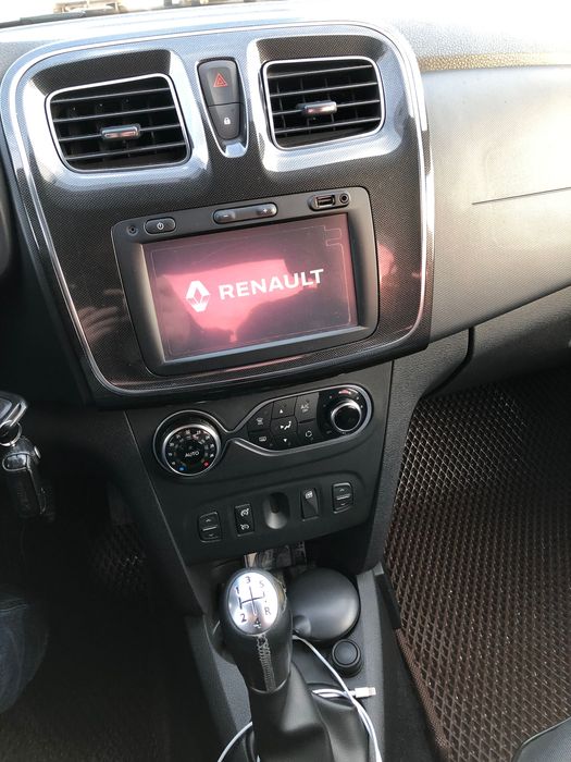 Продам автомобіль Renault Logan, 1.5, 2017 року випуску