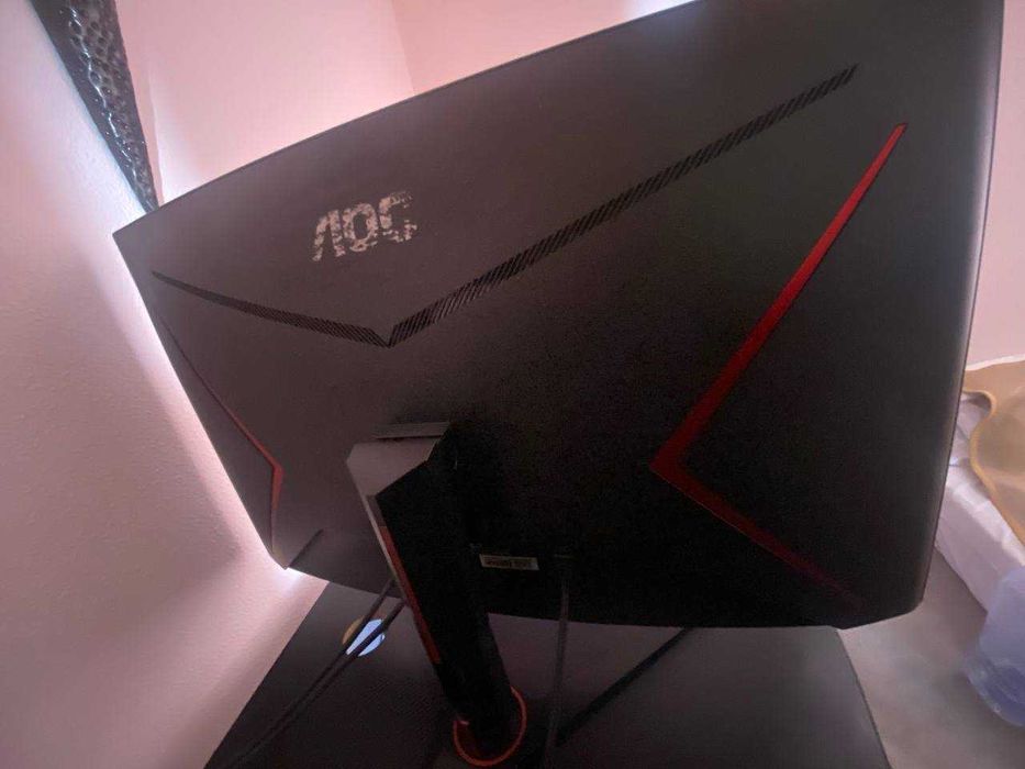 Monitor Gaming 31.5″ AOC 240Hz 0.5ms Curvo – Quase Novo