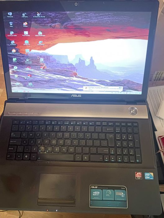 ASUS N71JA-TY061 i5-430M, 4GB DDR3, HDD 320GB, DVD-RW