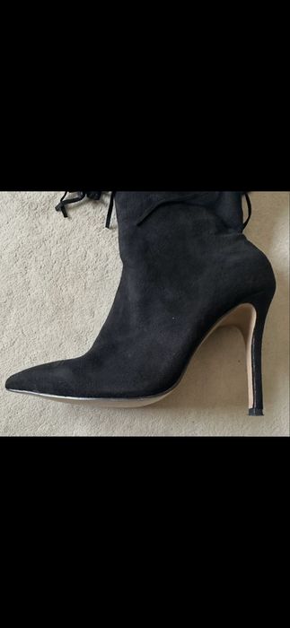 Botas pretas camurça com franjas