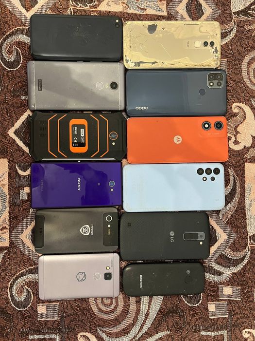 Смартфони робочі та на запчастини