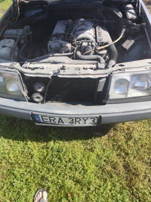 Mercedes W 124 2.5D 87r silnik dzwon do poprawy blacharka