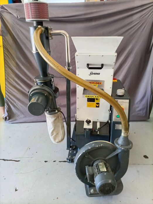 Młyn do tworzyw sztucznych Shini SG-2028N-CE + DS-20 + komplet noży