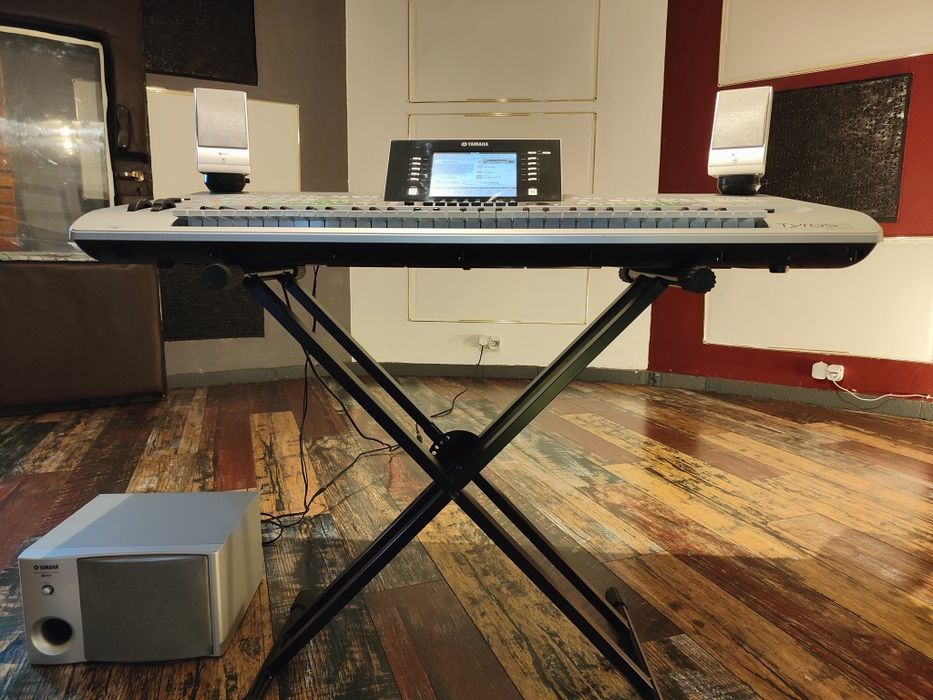 Keyboard Yamaha Tyros 3 + głośniki!