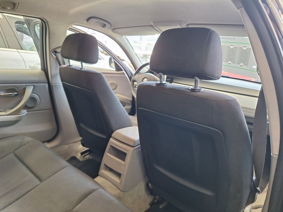 Bmw 318d 2011 c/ garantia e financiamento