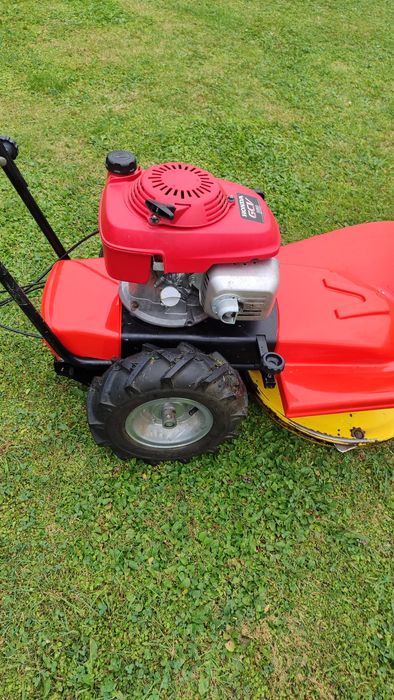 Продам косарку чеського виробника vari liza 60 Honda