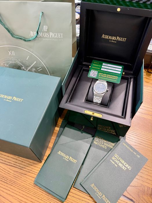 Часы в стиле Audemars Piguet ROYAL OAK 33mm c бриллиантами