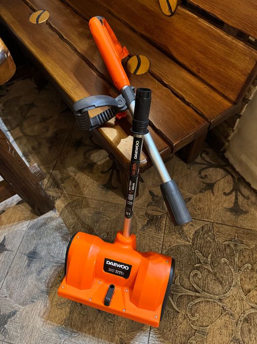 Акумуляторний снігоприбирач DAEWOO DAST 3221Li