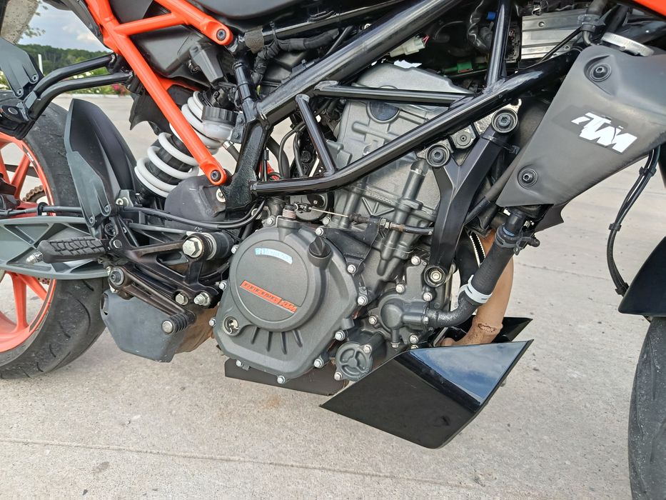 КТМ 200 DUKE ціна не сезонна,продаж срочний ,весною 3300 без торгу.