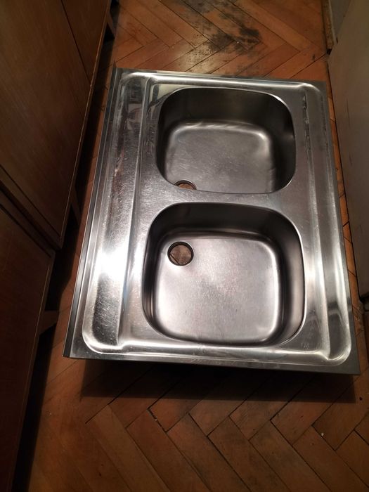 Zlewozmywak z stali nierdzewnej