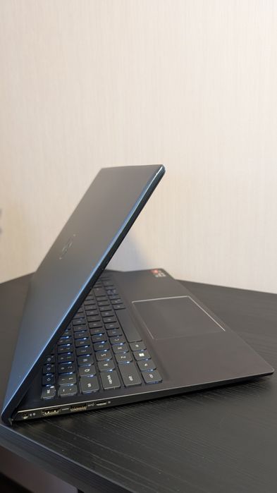 Dell inspiron 5515 15.6" сенсор R5 5500u 8 ram 256 ssd lucienne 512mb