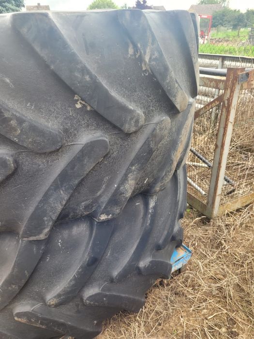 Opony 600/70R30 710/70R42