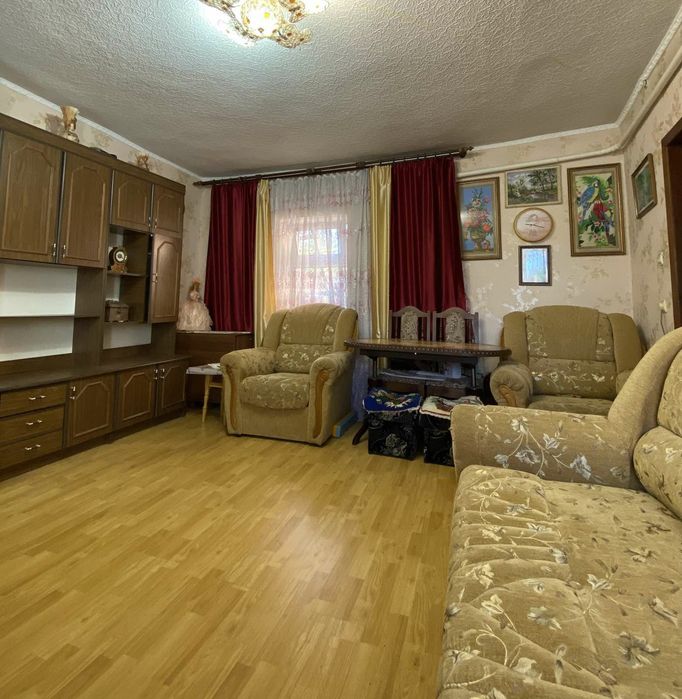 Продаю частину будинку  у м.Сквира