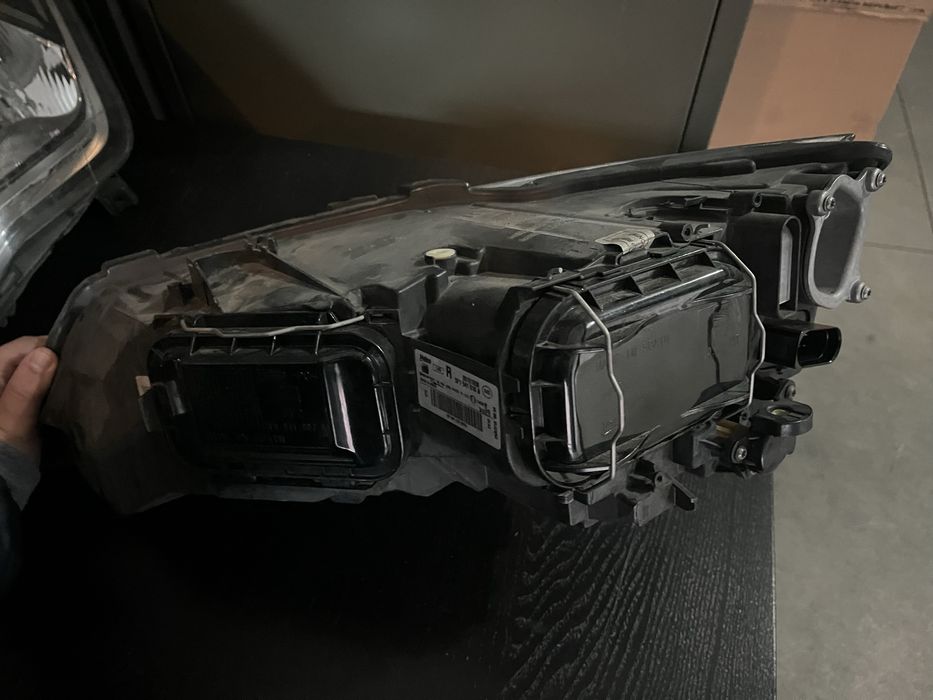 Farol esquerdo seat leon 5F