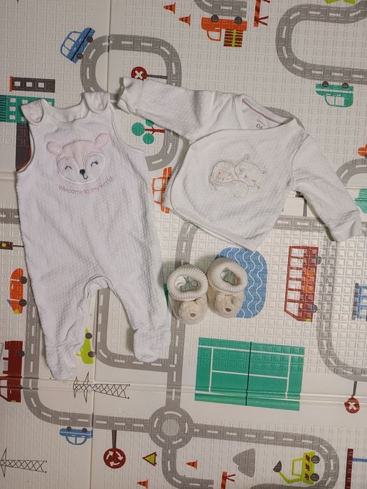 Тепленький костюмчик для новонароджених малят в розмірі 62