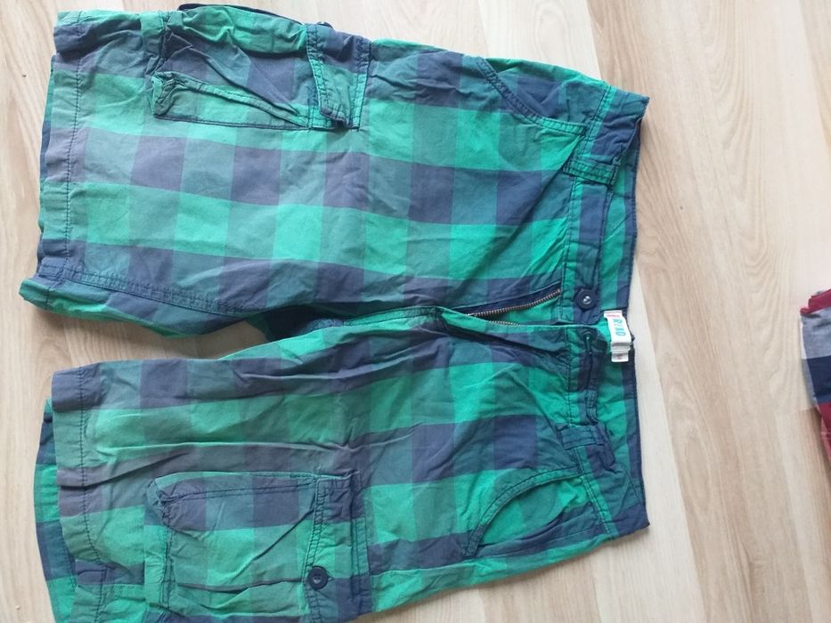 Krotkie spodenki chlopiece 170