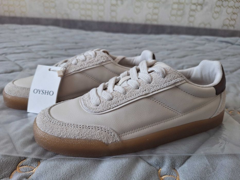 OYSHO кросівки весна