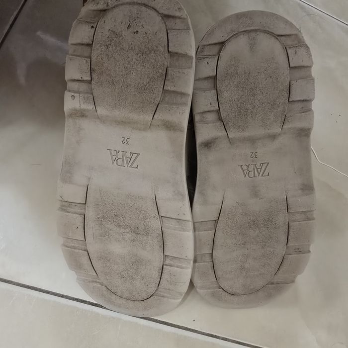 Зимові сапожки Zara для дівчинки 32р.