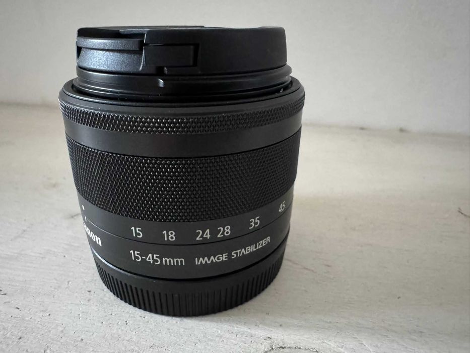 Obiektyw CANON EF-M 15-45 F3,5-6,3 IS STM