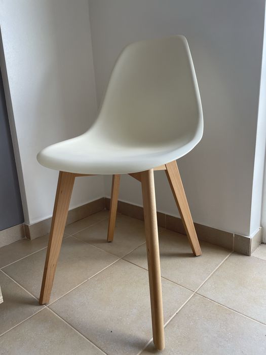 Cadeiras Bege Madeira